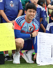 遠藤、初めて練習場に＝Ｗ杯サッカー