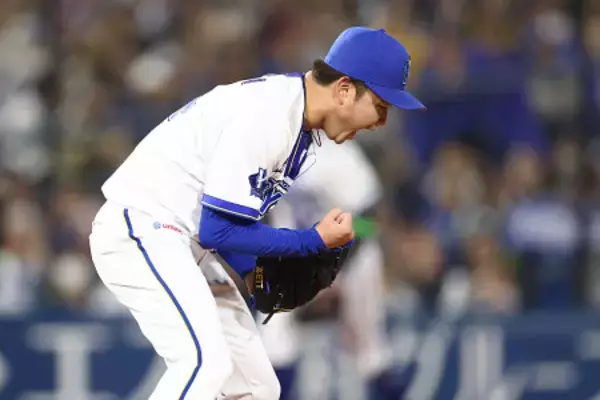 雄たけびを上げる石田裕　プロ野球