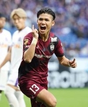 喜ぶ佐々木　天皇杯サッカー