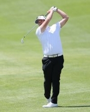 水田の第２打　男子ゴルフ