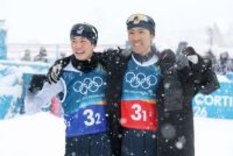 笑顔の渡部暁と山本涼　五輪