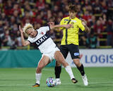 「キープする鈴木　Ｊリーグ」の画像1