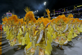 サンパウロで祭典開幕