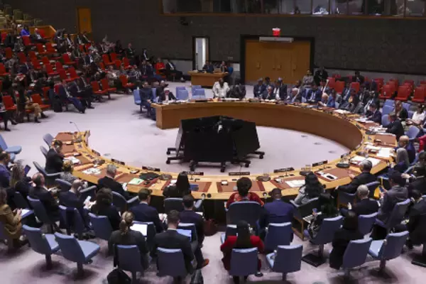 ホルムズ海峡安全確保の決議案否決