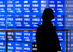 東京株、１２５３円安＝半導体関連に売り