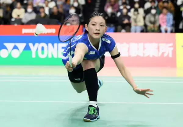 プレーする宮崎