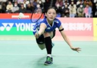 プレーする宮崎