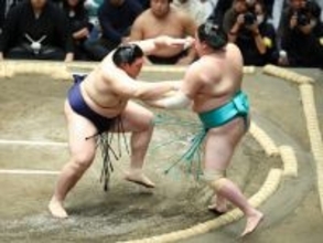 大の里の押し出し