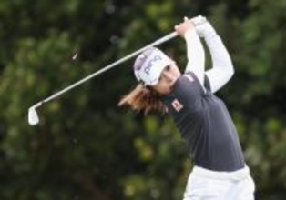 佐久間のティーショット　女子ゴルフ