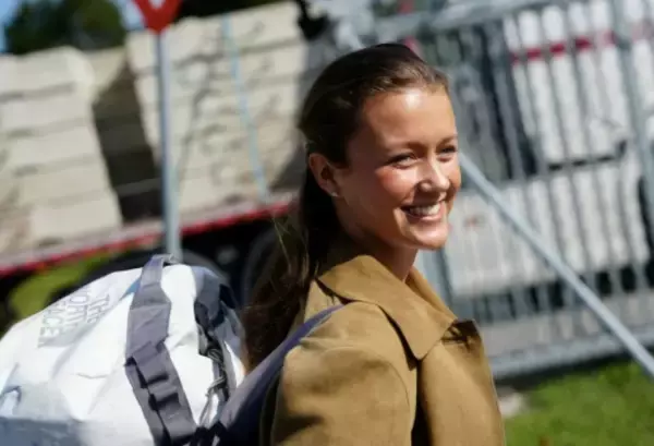 徴集兵の２０％は女性、王女の姿も デンマークが新たな兵役制度開始