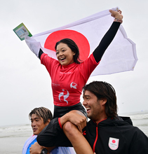喜ぶ池田　アジア大会