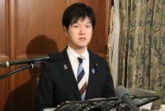 小型船スルメイカ漁、２０３９トン超過＝鈴木農水相「大変遺憾」