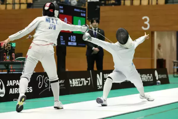 寺山、涙の日本一＝全日本フェンシング