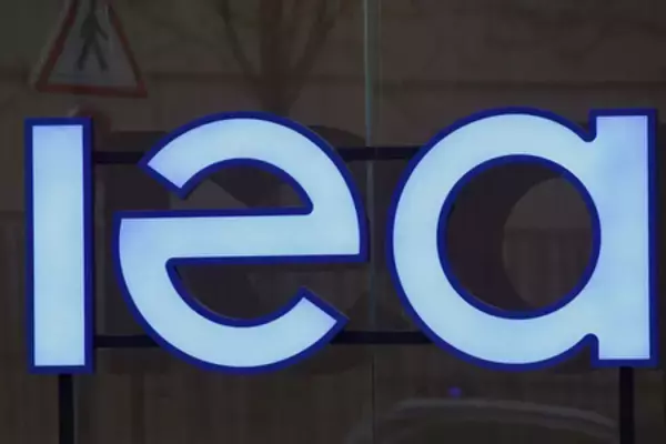 ＮＹ原油反発、８７ドル＝備蓄放出決定も高止まり―ダウは続落