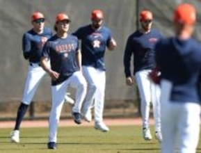 ウオーミングアップする今井　大リーグ