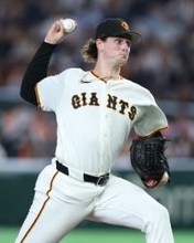 ウィットリーの力投　プロ野球