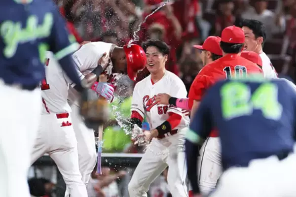広島、２戦連続サヨナラ＝プロ野球・広島４―３ヤクルト