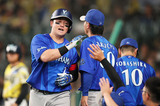 祝福される牧　プロ野球