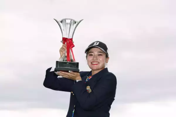 桑木志帆が今季４勝目＝森井あやめを１打差振り切る―延田女子ゴルフ