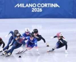 滑走する長森と渡辺　五輪