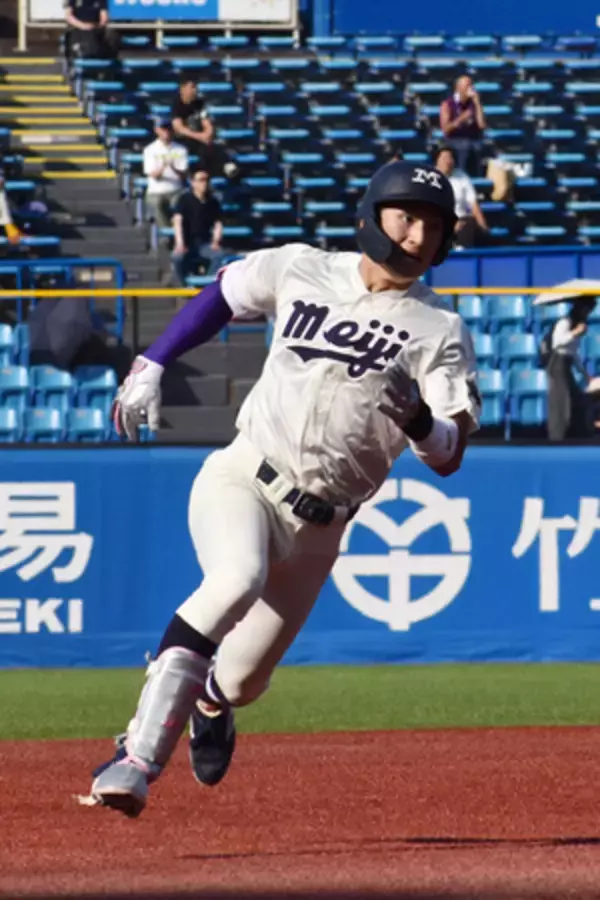 明大・岡田、快足生かし躍動＝東京六大学野球