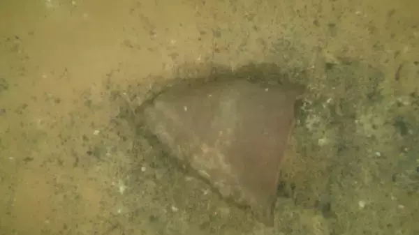 琵琶湖底で縄文土器発見