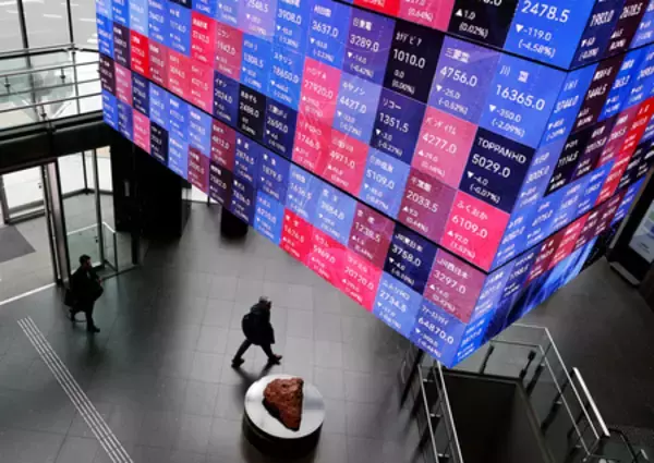 東京株、原油高騰で大幅続落＝一時１１００円超安、円１５９円台後半