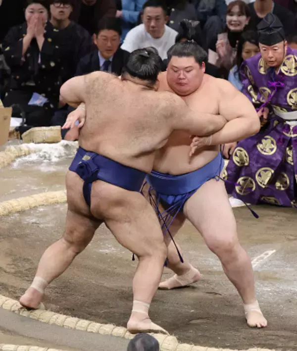 大の里の寄り切り