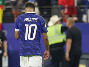 雪辱ならず、衝撃の敗戦＝フランス、なすすべなく―Ｗ杯サッカー