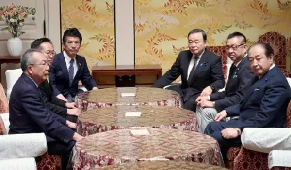 野党、党首討論を重ねて要求