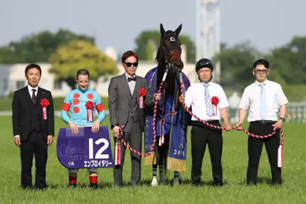 エンブロイダリーとルメール騎手