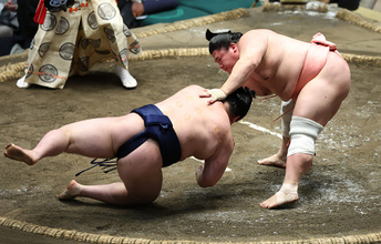 宇良の肩すかし
