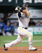 栗原、２戦連発の３７号＝勝負の秋へ量産態勢―プロ野球・ソフトバンク