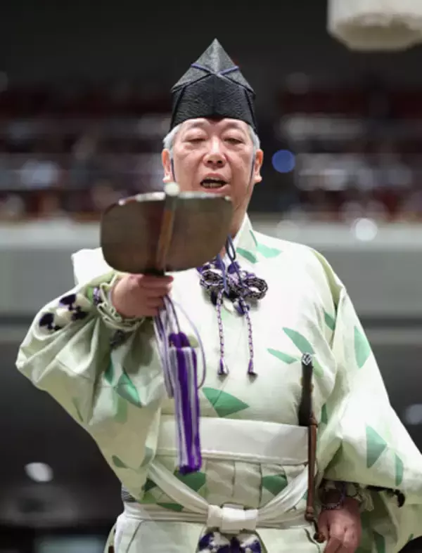 第４３代伊之助、庄之助に昇進＝大相撲