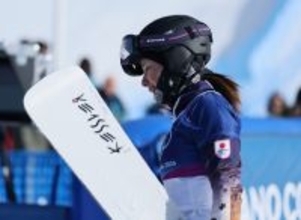 浮かない表情の三木　五輪