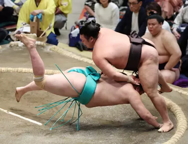霧島、４連勝