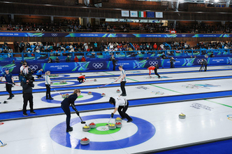 カーリング競技開始