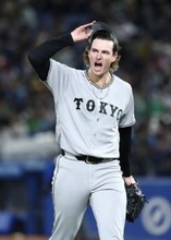 喜ぶウィットリー　プロ野球