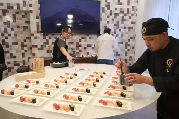 ジャパンハウスのすしカウンター