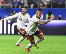 喜ぶポロ　Ｗ杯サッカー
