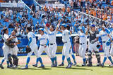 「喜ぶ東大の選手　野球」の画像1