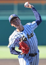 東海大甲府先発の熊谷　高校野球