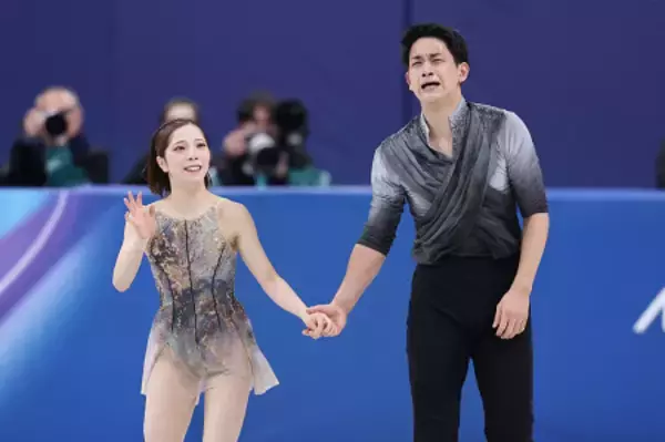 演技を終えた三浦、木原組　五輪