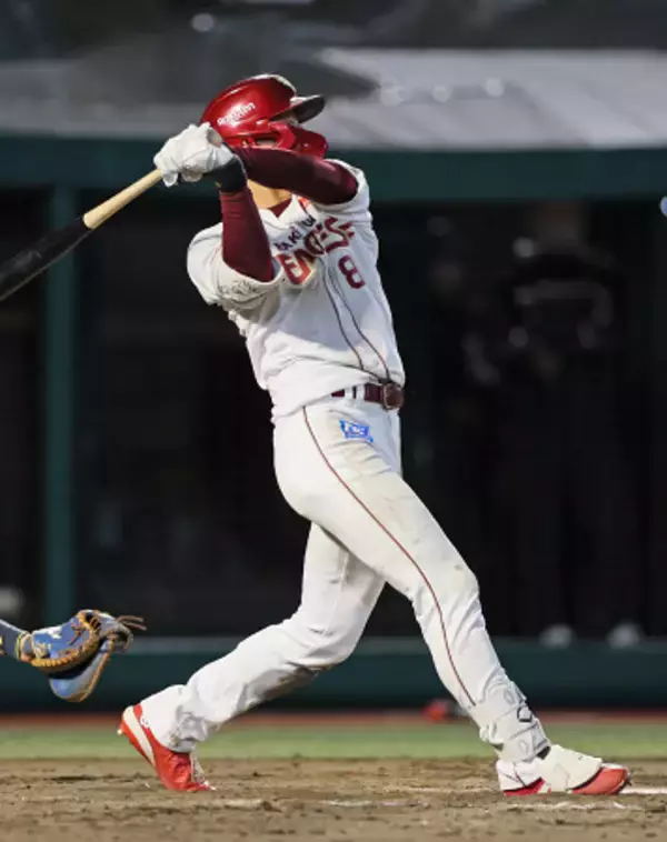 辰己の勝ち越しソロ　プロ野球