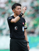 主審の荒木氏　Ｊリーグ