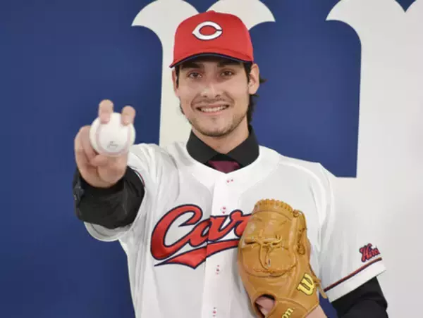 右腕ターノック「日本で成功を」＝プロ野球・広島