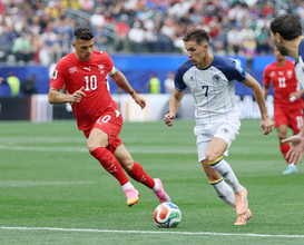 攻め込むデディッチ　Ｗ杯サッカー