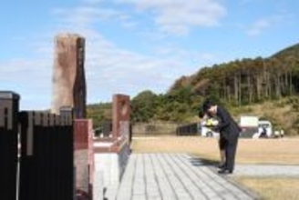 紀子さまと悠仁さま、伊豆大島訪問＝土砂災害犠牲者を慰霊