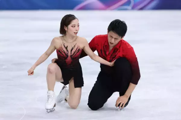 演技を終えた三浦、木原組　五輪