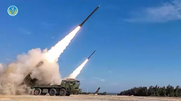 中国軍の実弾射撃訓練